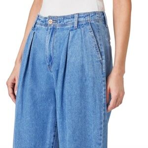 HABITUAL PLEATED TAPERED TROUSER